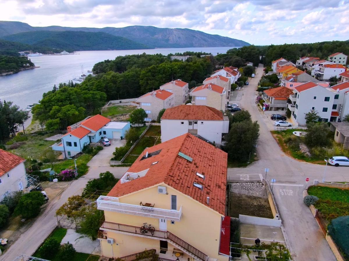 Apartments Sea & Sky สตารีกราด ภายนอก รูปภาพ