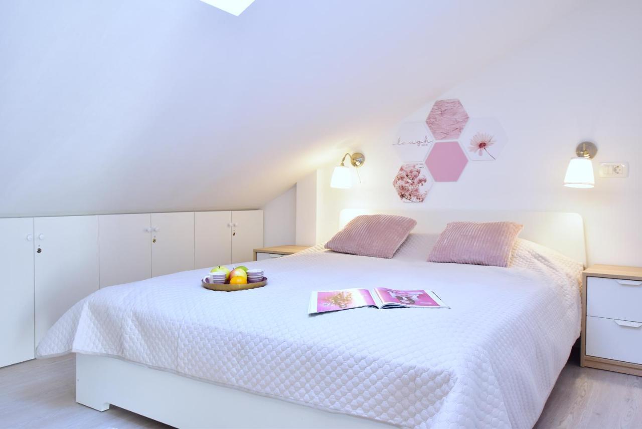 Apartments Sea & Sky สตารีกราด ภายนอก รูปภาพ