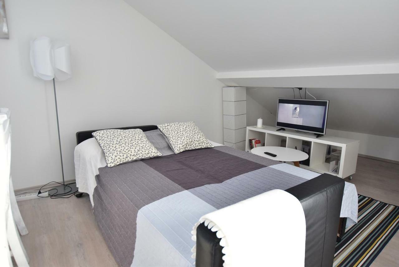 Apartments Sea & Sky สตารีกราด ภายนอก รูปภาพ